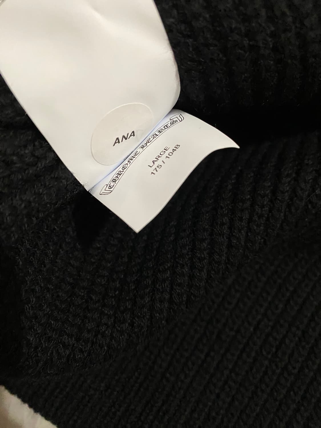 [L] 크롬하츠 세메테리 크로스 레더 패치 캐시미어 가디건 블랙 상품이미지7