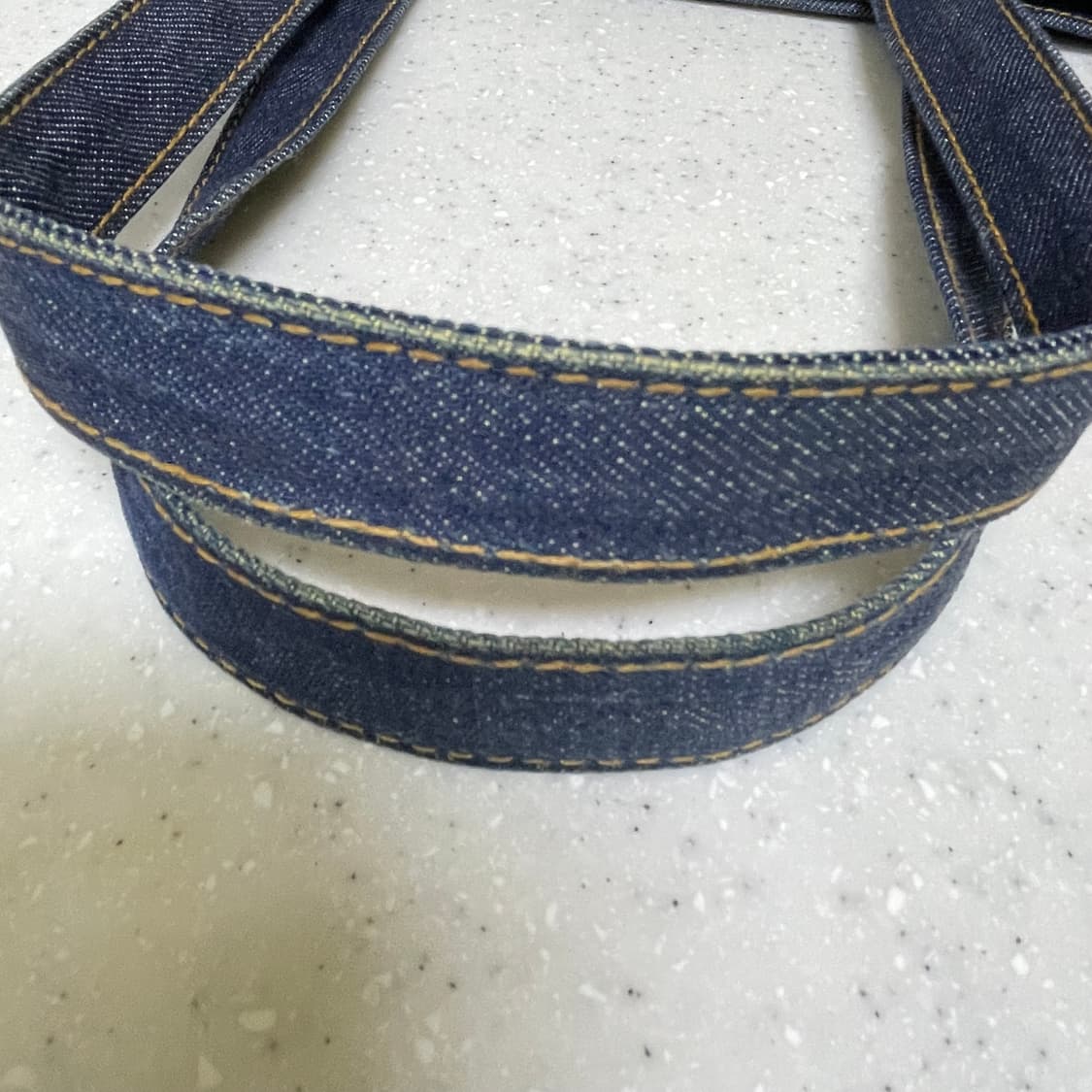 아페쎄 악셀 스몰 토트백 네이비 상품이미지9