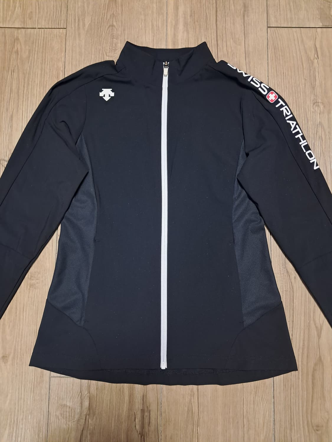 데상트 여성 런닝 집업 90 상품이미지3