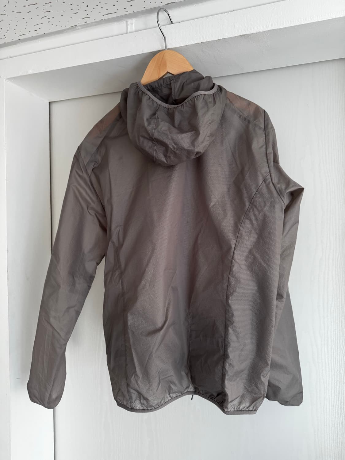 로아 휴 패커블 윈드 자켓 그레이 m 상품이미지5