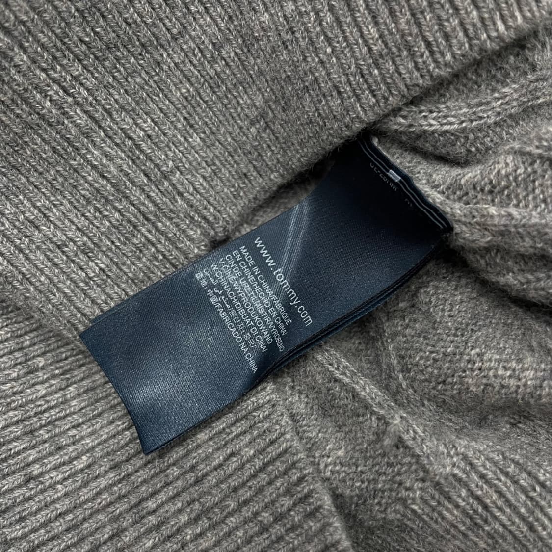 타미힐피거 로고 그레이 꽈배기 니트 XS 상품이미지5