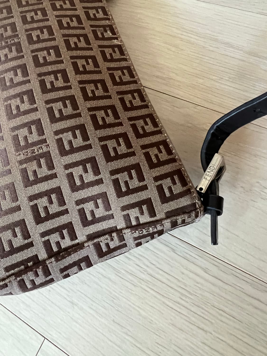 FENDI 모노그램 포쉐트 숄더백 빈티지  상품이미지4