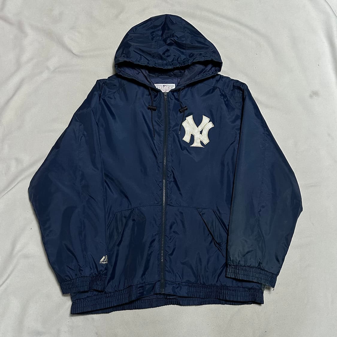 M 마제스틱 뉴욕 양키스 글로시 나일론 후드 자켓 상품이미지2
