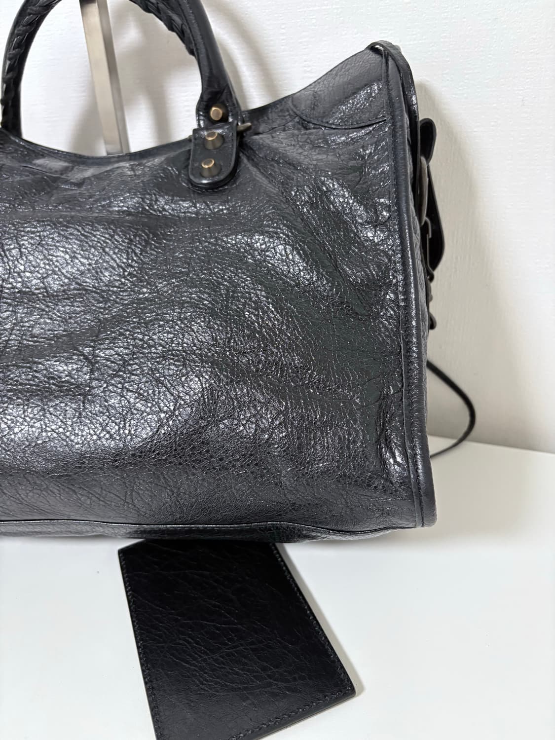 발렌시아가 시티 모터백 블랙 미디움 상품이미지8