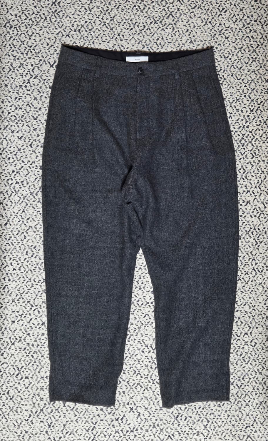 비이커 헤링본 울100 슬랙스 그레이 34 상품이미지2