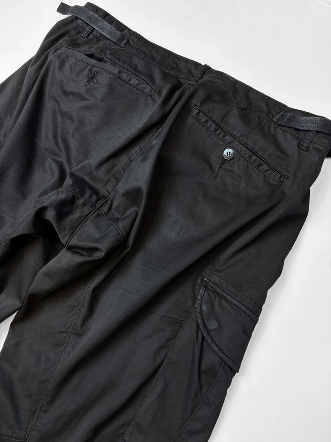 CP 컴퍼니의 스트레치 새틴 렌즈 카고 팬츠 PN5373 상품이미지6