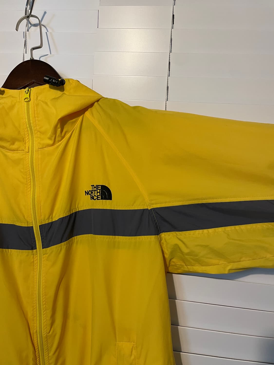 노스페이스 테크웨어 라인 바람막. 상품이미지6