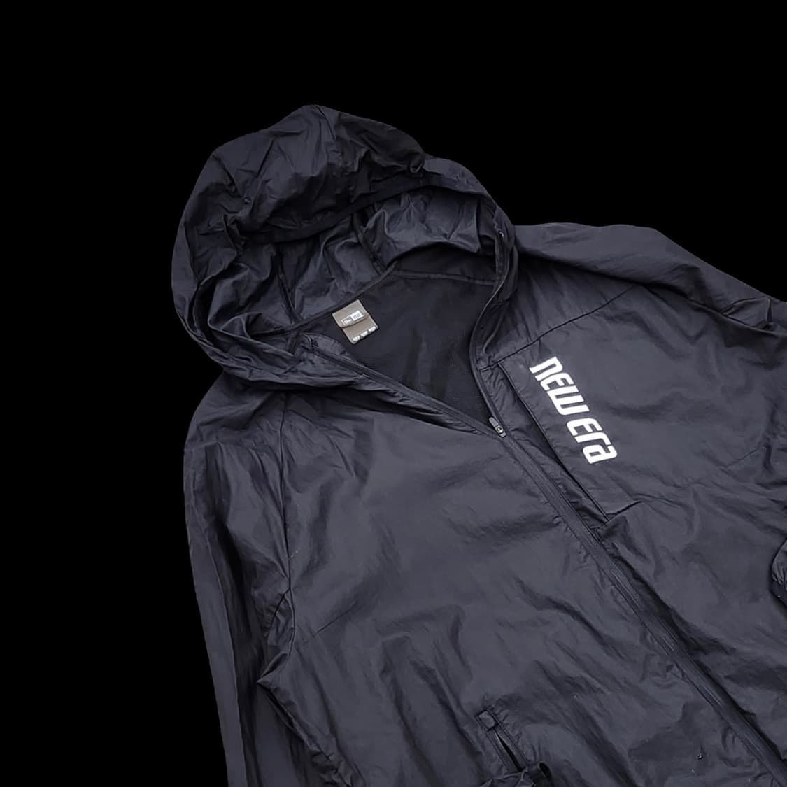 뉴에라 블랙 경량 바람막이 상품이미지2