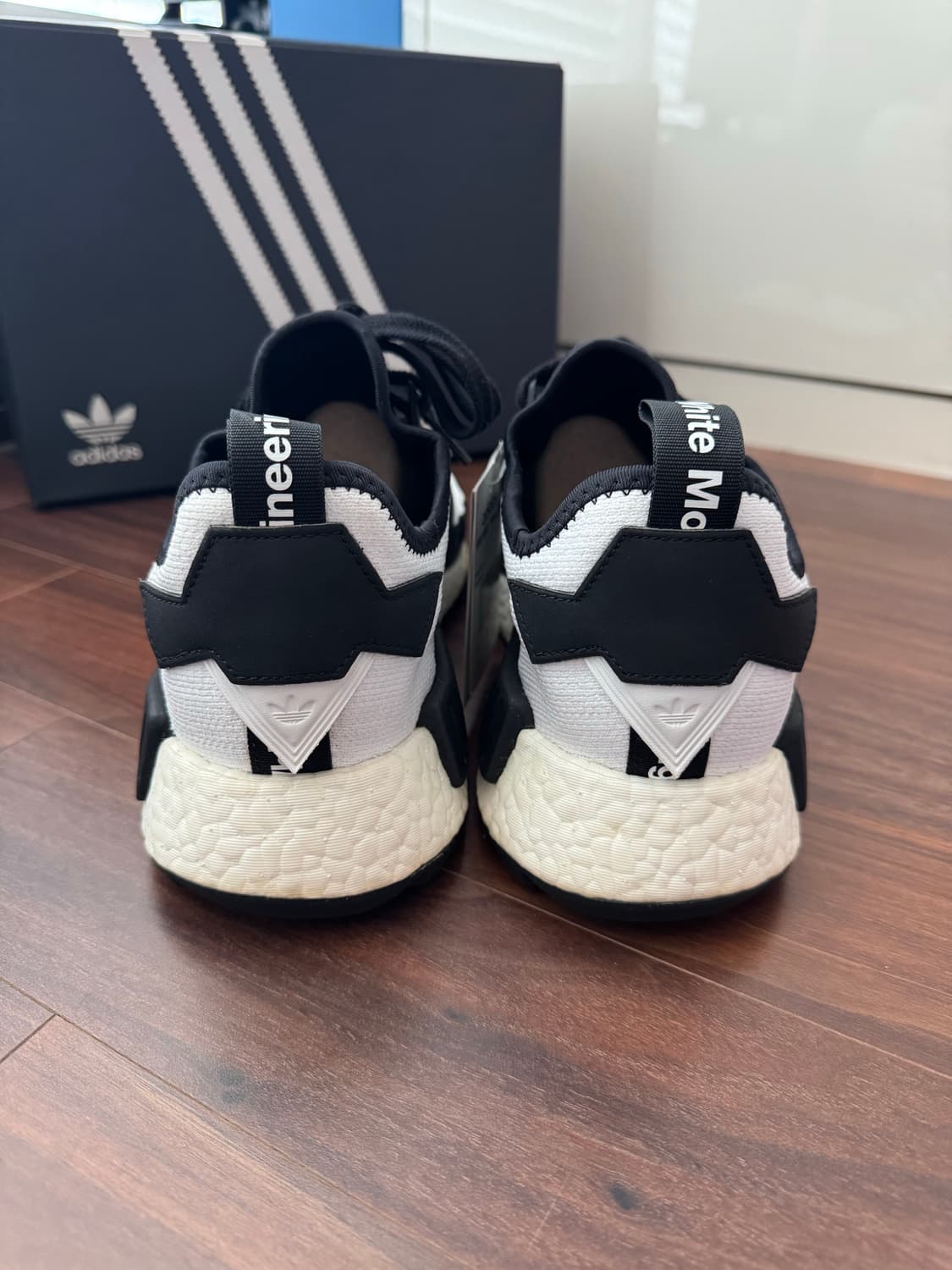 아디다스 오리지널 x 화이트 마운티니어링 NMD 트레일 흰검 상품이미지7