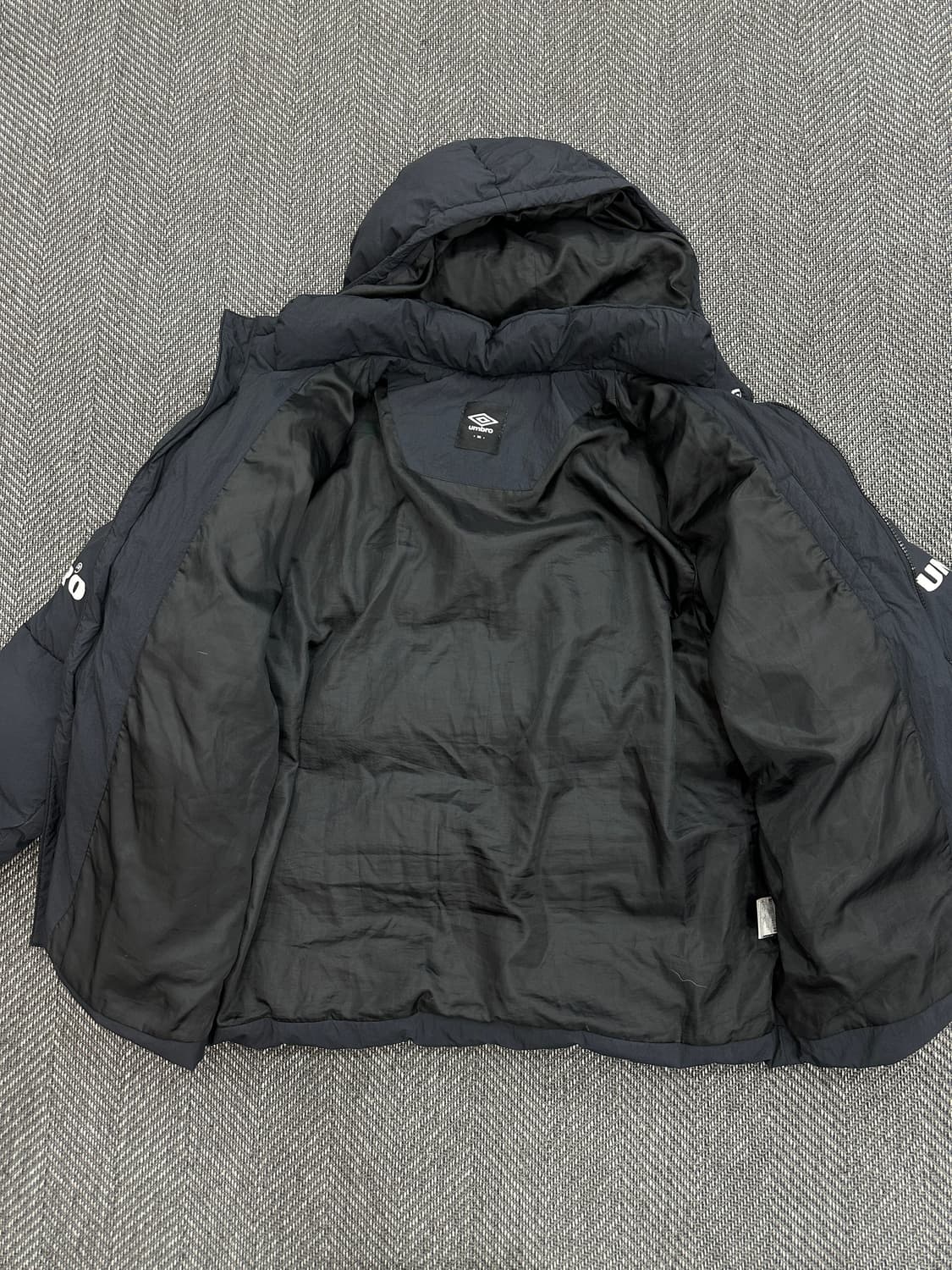 엄브로 패딩 블랙 상품이미지5