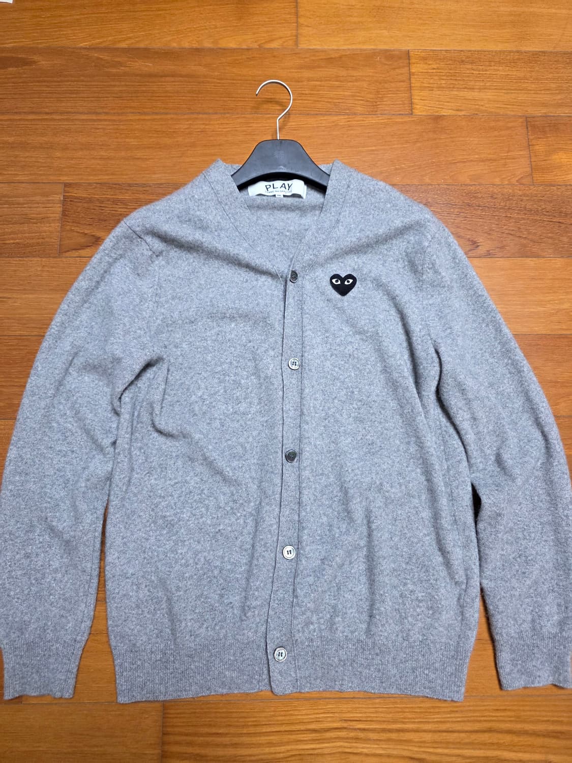 [2XL]꼼데가르송 플레이 블랙 하트 니트 가디건 그레이 상품이미지3