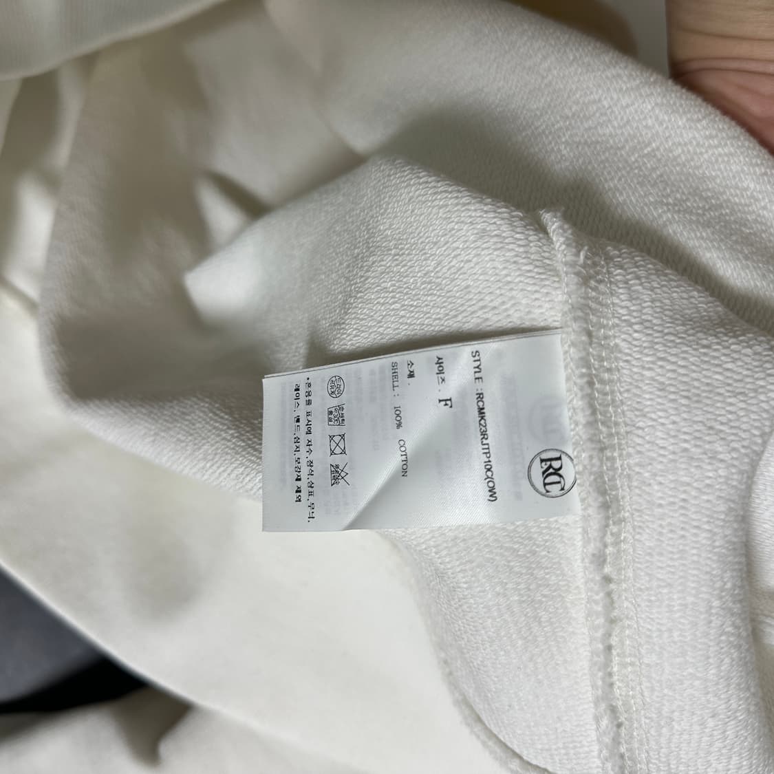 렉토 크롭 rc 맨투맨 화이트 상품이미지3