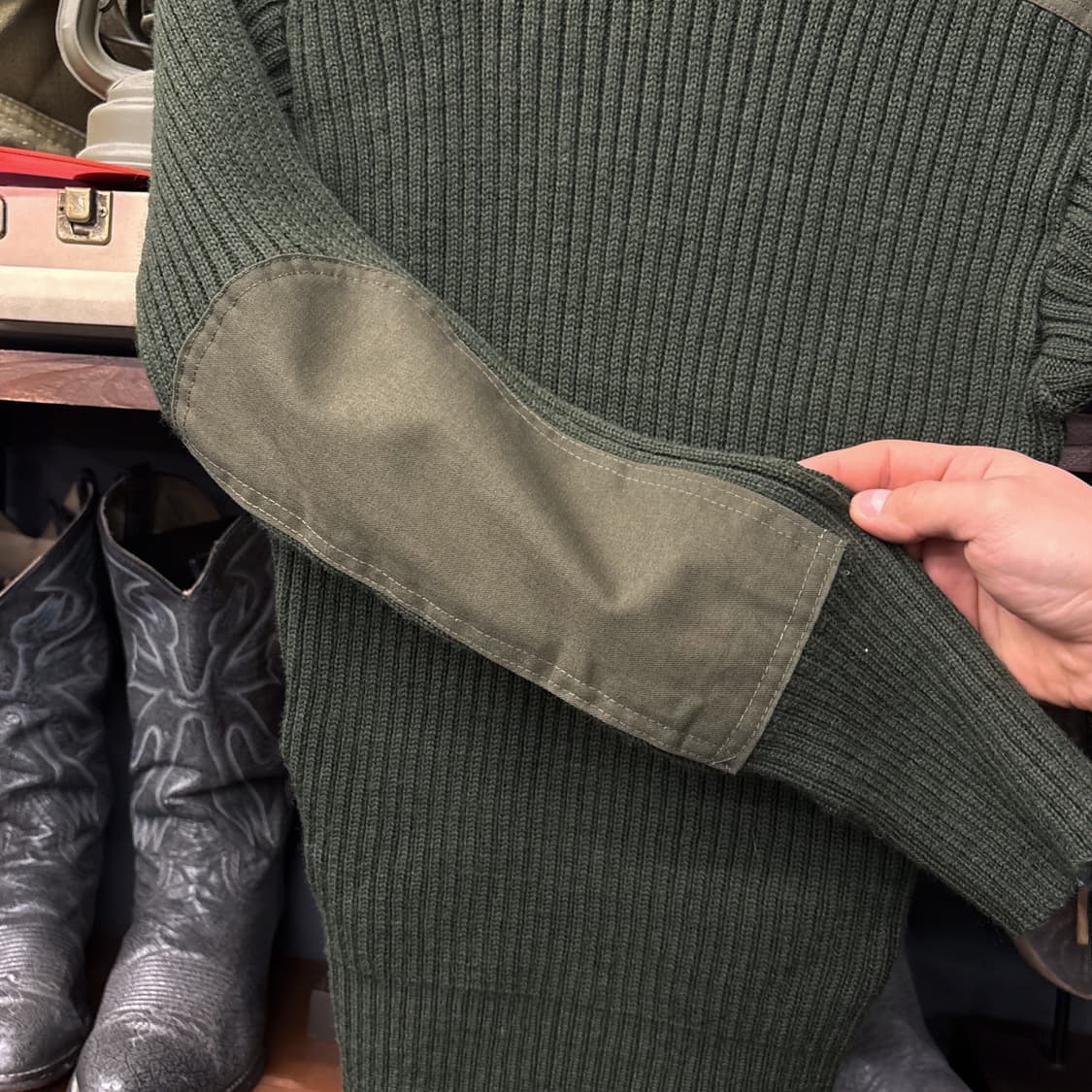 코만도 밀리터리니트 스웨터 암패치 견장 다크올리브 N314 상품이미지6