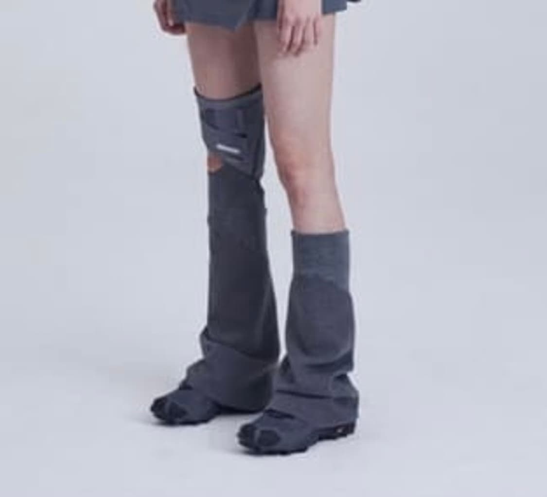 구해요) 에이시넥틱스 aesynctx 레그워머 차콜 에이시네틱스 상품이미지2