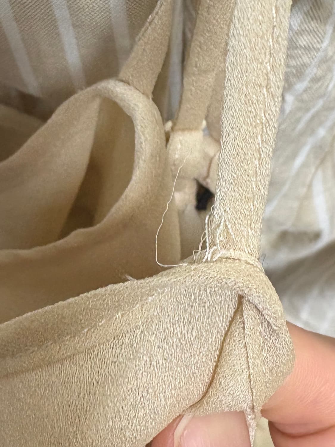 아뜰리에 에디션 시어 뷔스티에 베이지 상품이미지2