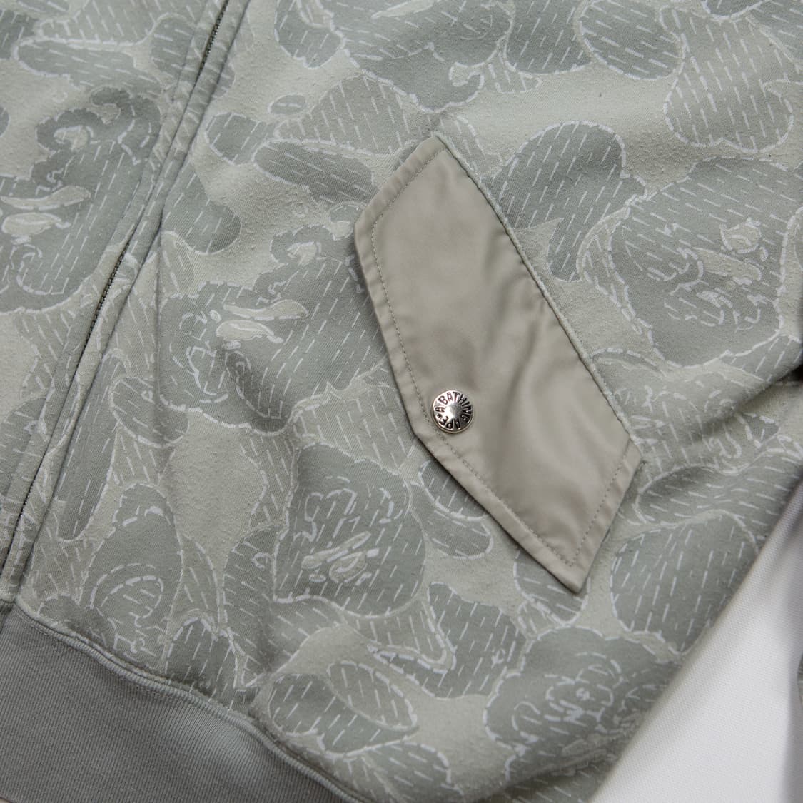 베이프 x 알파인더스트리 샤크 풀 집업 후디 상품이미지6