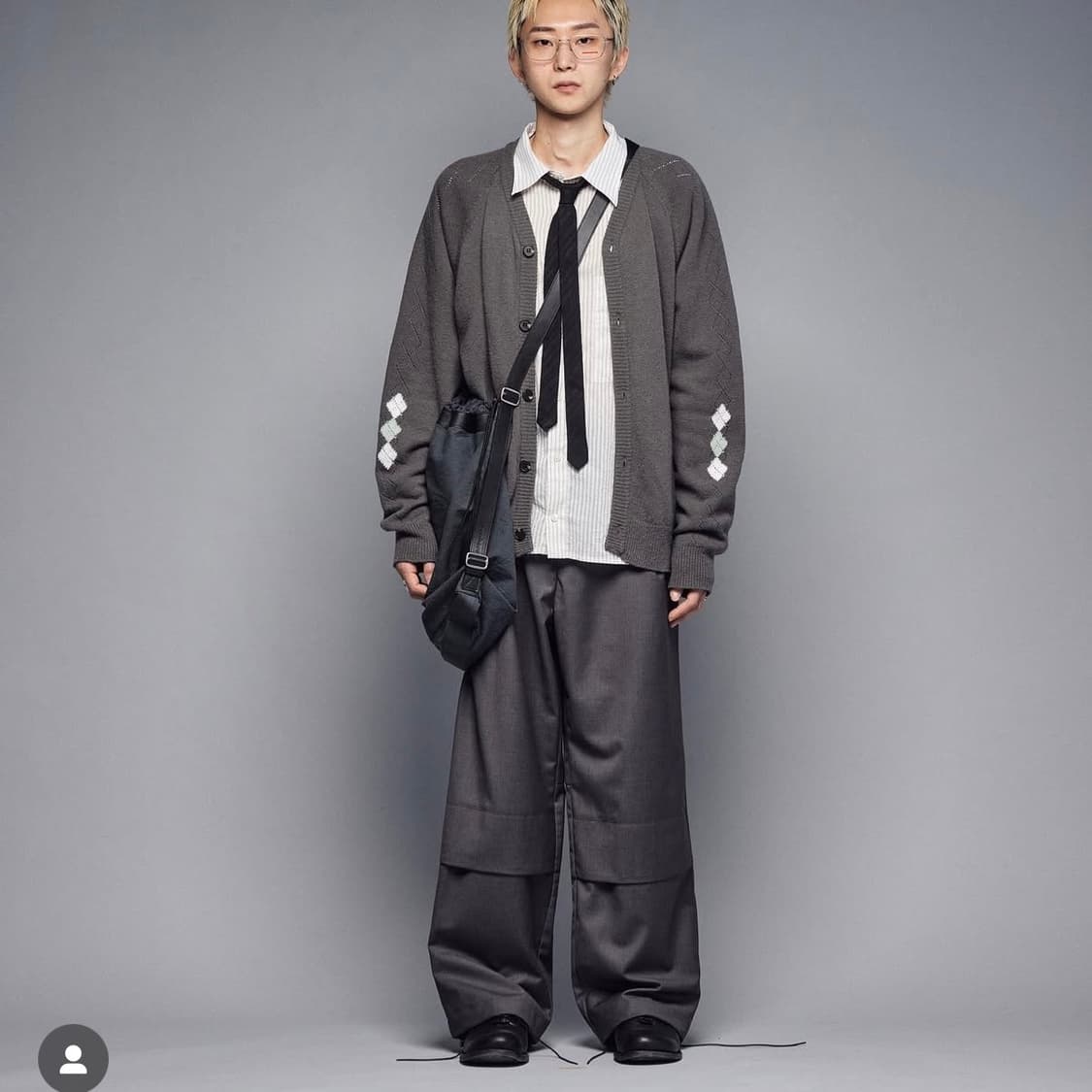 해칭룸 아가일 가디건 차콜 색상 2사이즈 상품이미지1