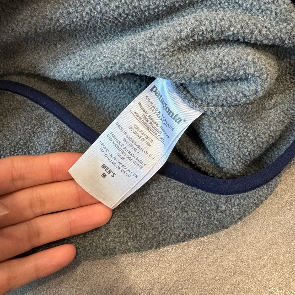 파타고니아 정품 신칠라 그레이 스냅티 상품이미지7