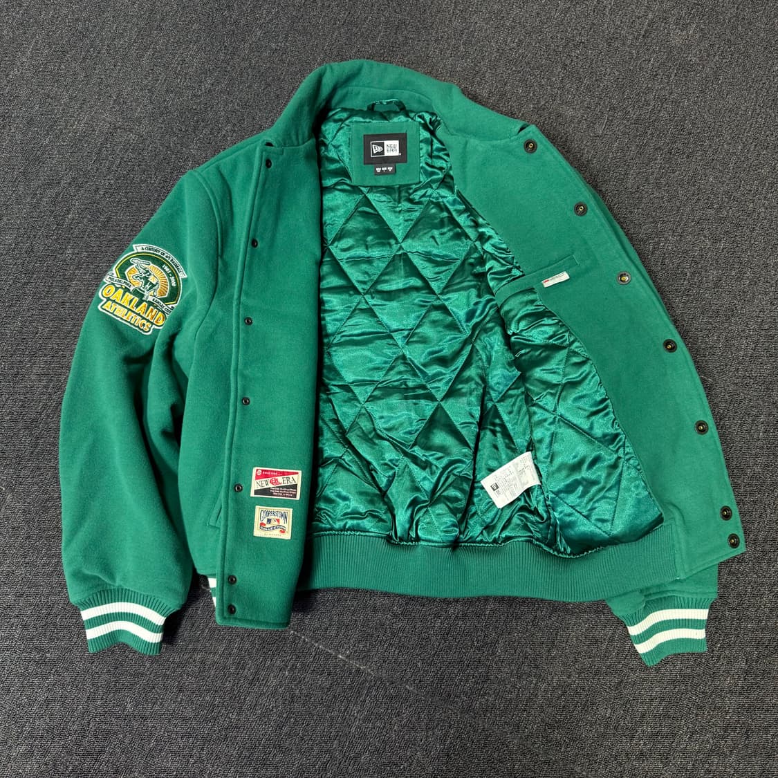 뉴에라 오클랜드 애슬레틱스 플레이풀 바시티 자켓 상품이미지7