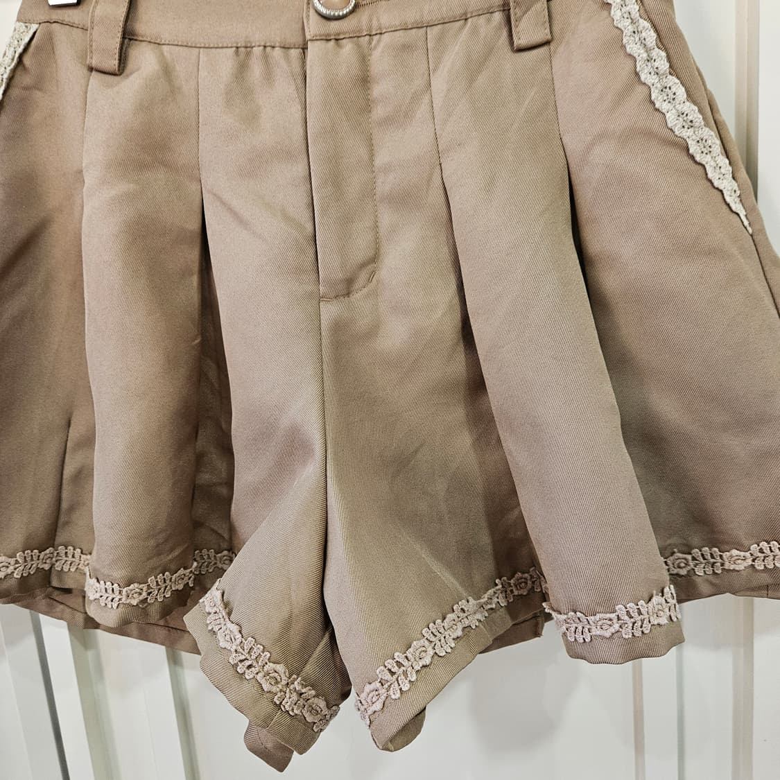 엑시즈팜(axes femme) 레이스 트리밍 스커트팬츠 상품이미지4