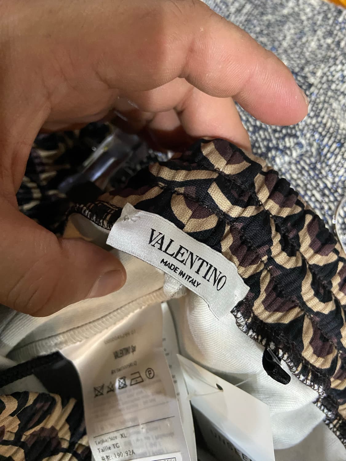2019 Valentino 발렌티노스캘럽 패턴 이지 트랙 팬츠 상품이미지8