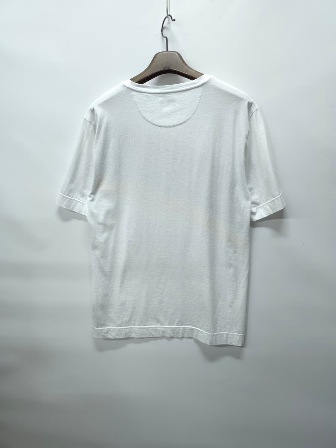 펜디 백 버그 아이즈 멀티 스트라이프 라운드 반팔 티셔츠 (XL) 상품이미지7