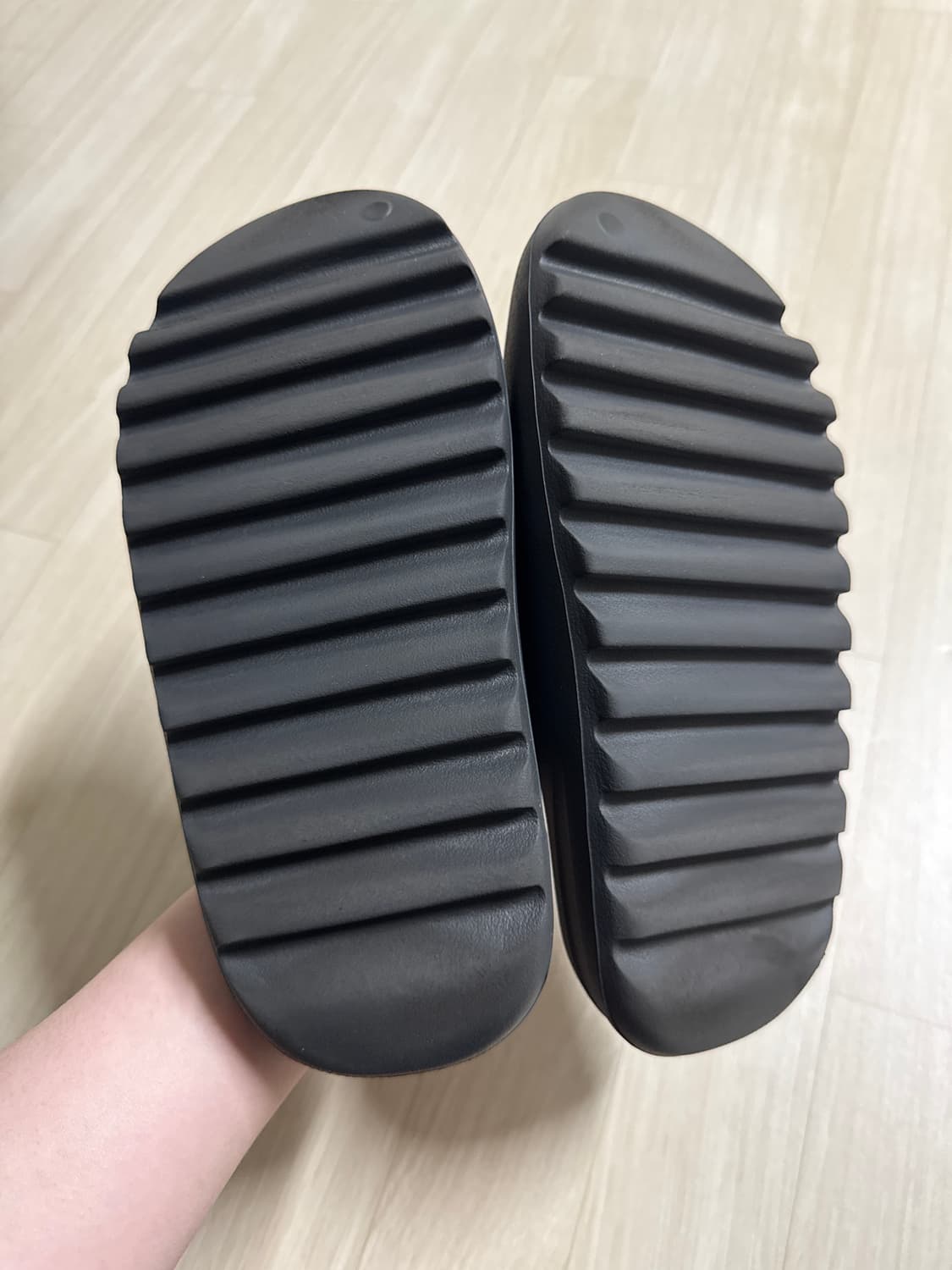 아디다스 이지 슬라이드 오닉스 275 상품이미지4