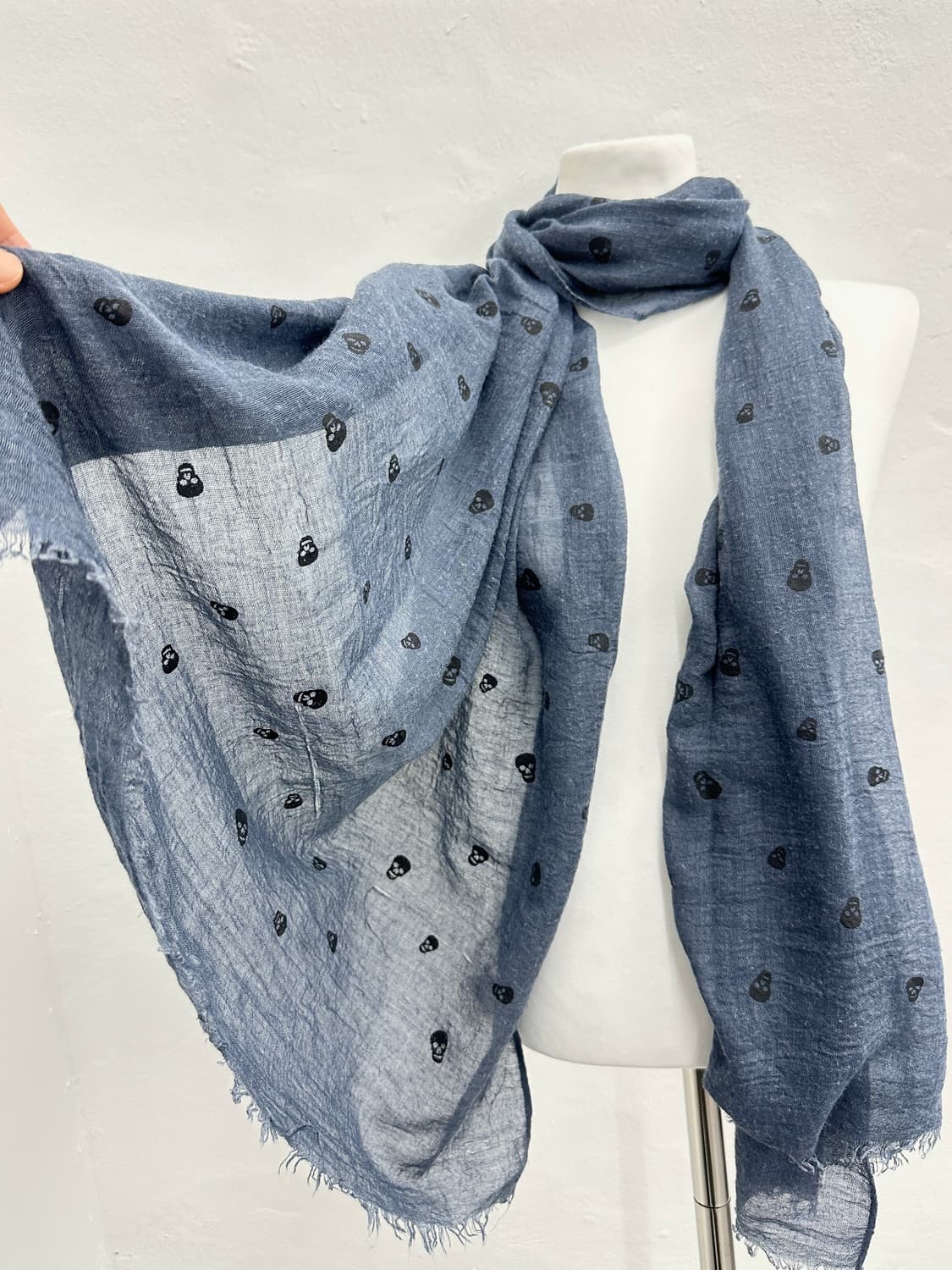Vintage interlogo skull scarf  상품이미지3
