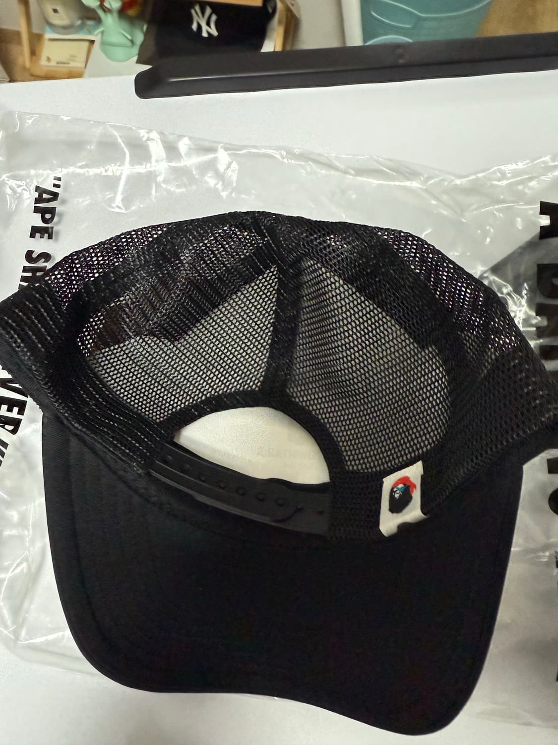 (Os)베이프 파이레이트 스토어 매쉬캡 블랙 상품이미지3