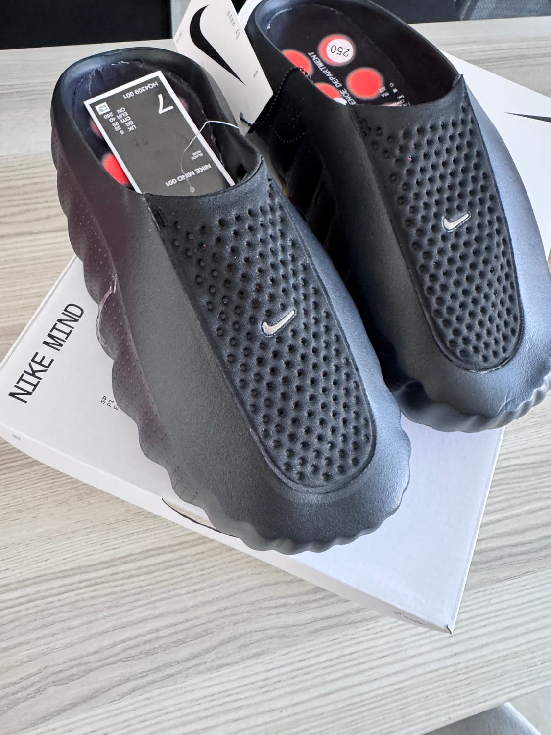 나이키 마인드 001 블랙 크롬 상품이미지1