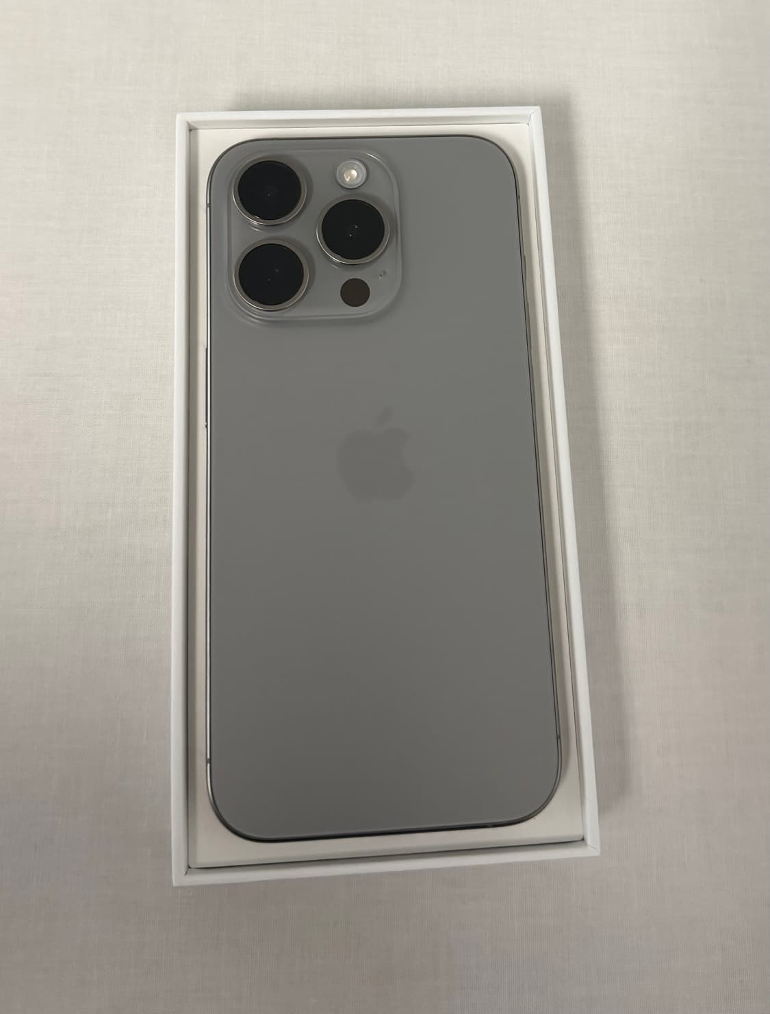 아이폰15pro 내츄럴티타늄 256g (전체 기스없음/배터리87%) 상품이미지2