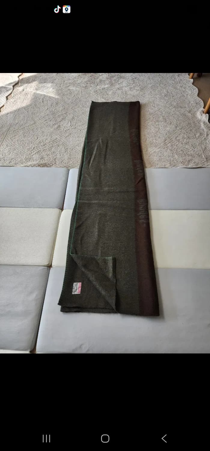 BUND 독일 분데쓰리

울담요 입니다 상품이미지3