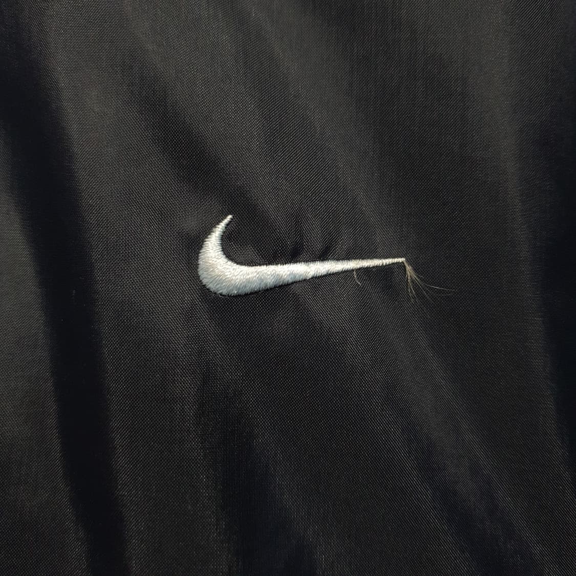 나이키 윈드브레이커 스우시  블랙 바람막이 점퍼  상품이미지3