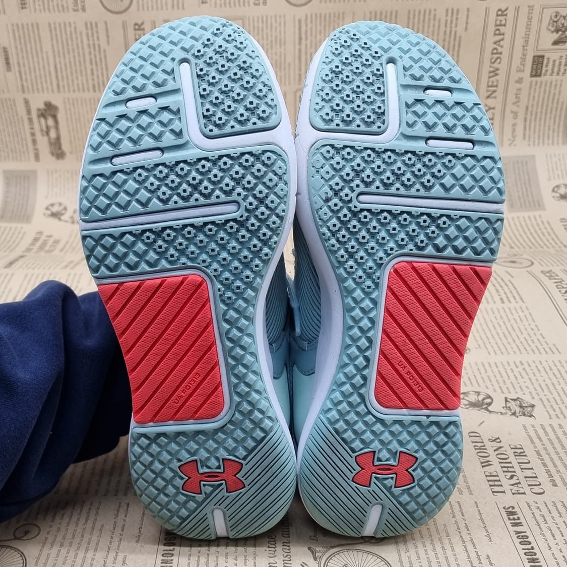 언더아머 라이즈2  운동화 250 상품이미지3