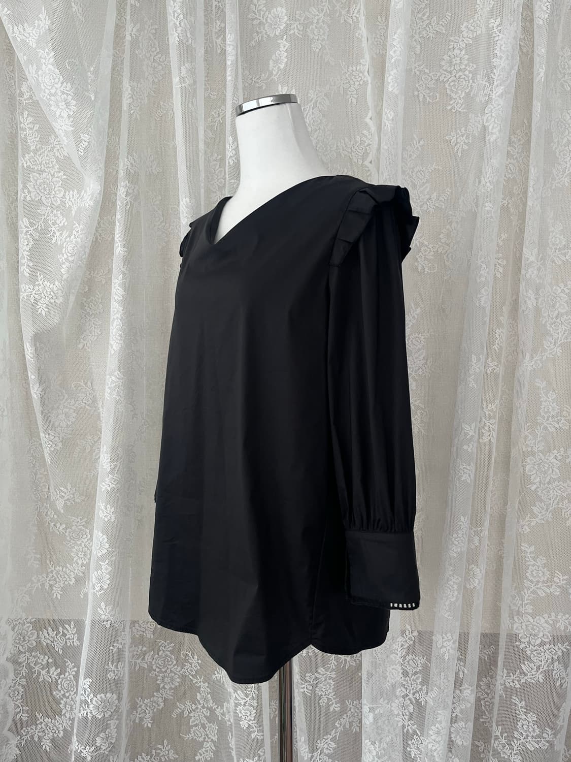 88-160) JJ지고트 브이넥 블라우스 블랙 상품이미지2