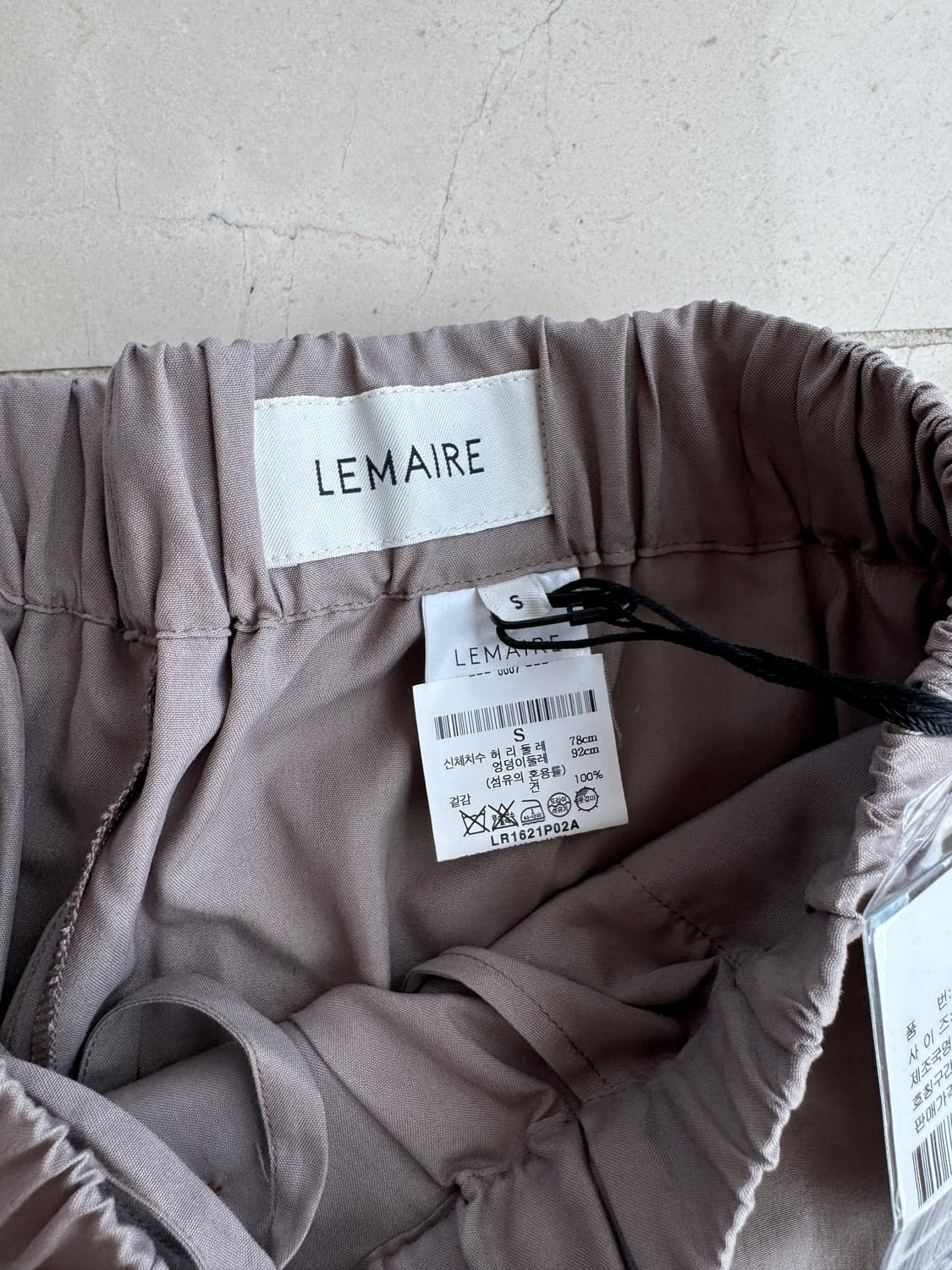 르메르 Lemaire 드라이 실크 릴렉스 팬츠 새상품 xs-s 상품이미지3