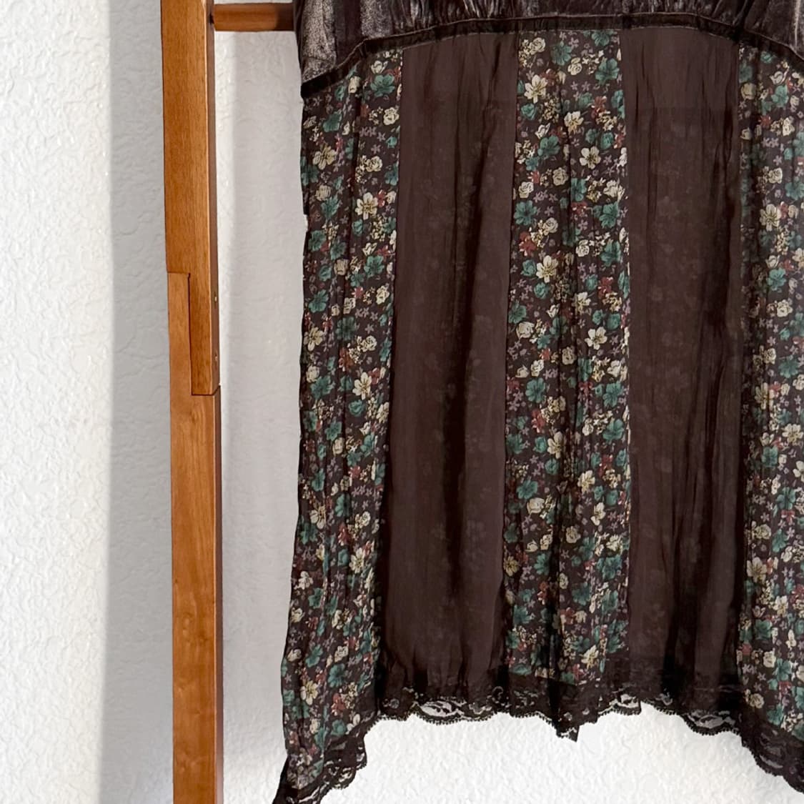 브라우니 벨벳 플라워 원피스 상품이미지3