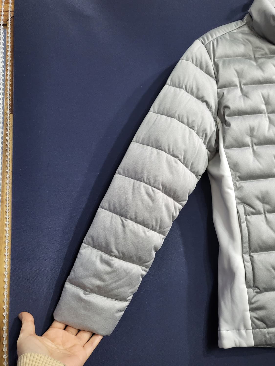 스케쳐스 구스다운 경량패딩 상품이미지3