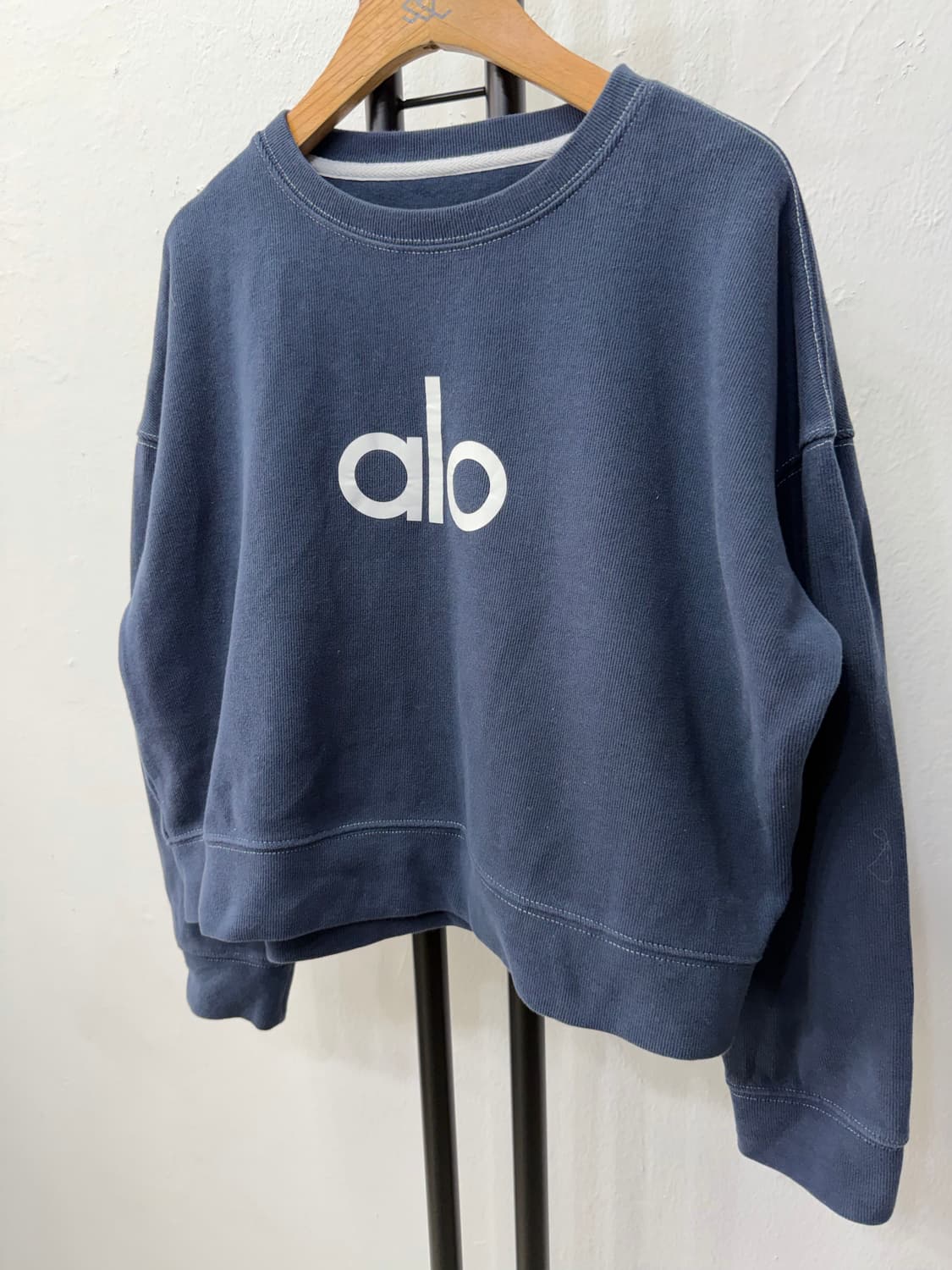 정품) AlO 알로 요가 오버핏 맨투맨티 L 상품이미지3