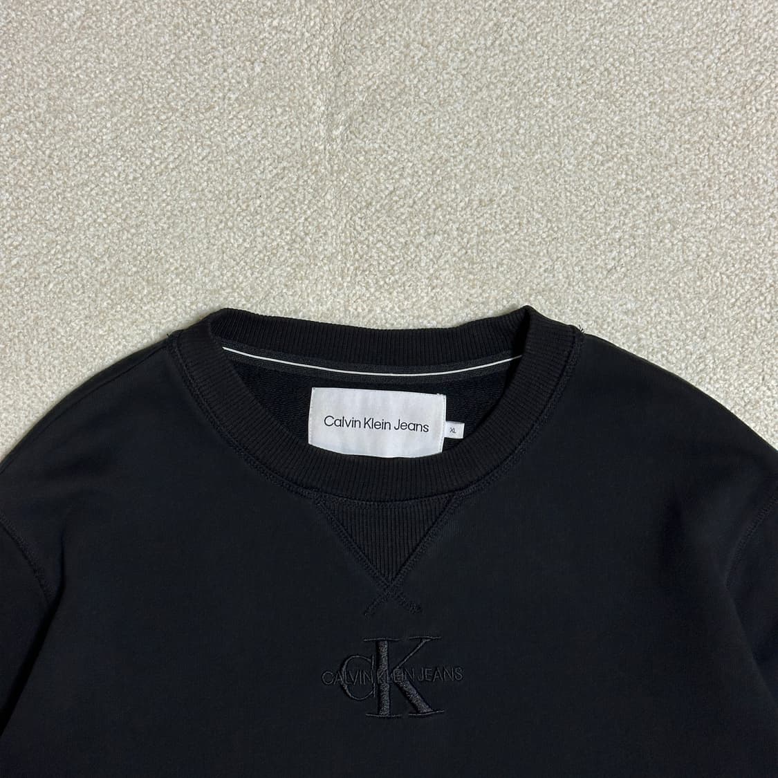 캘빈클라인 진 로고 크루넥 스웨트 셔츠 상품이미지5