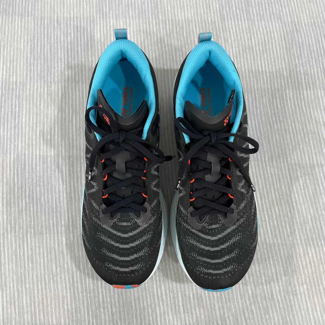 842) 요넥스 카본 크루즈 XR 런닝화 280mm 상품이미지2