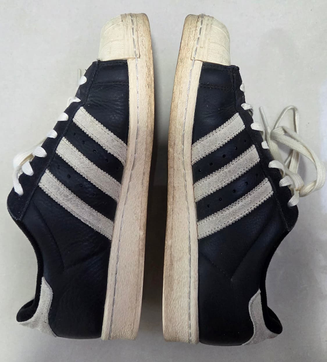 아디다스 슈퍼스타 82 블랙 화이트 상품이미지3