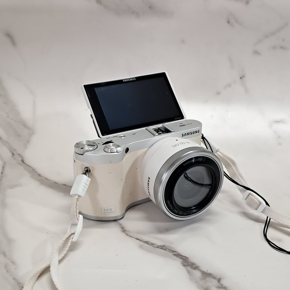 셀카가능) 삼성 미러리스 NX300M 화이트! 디지털 카메라 상품이미지2