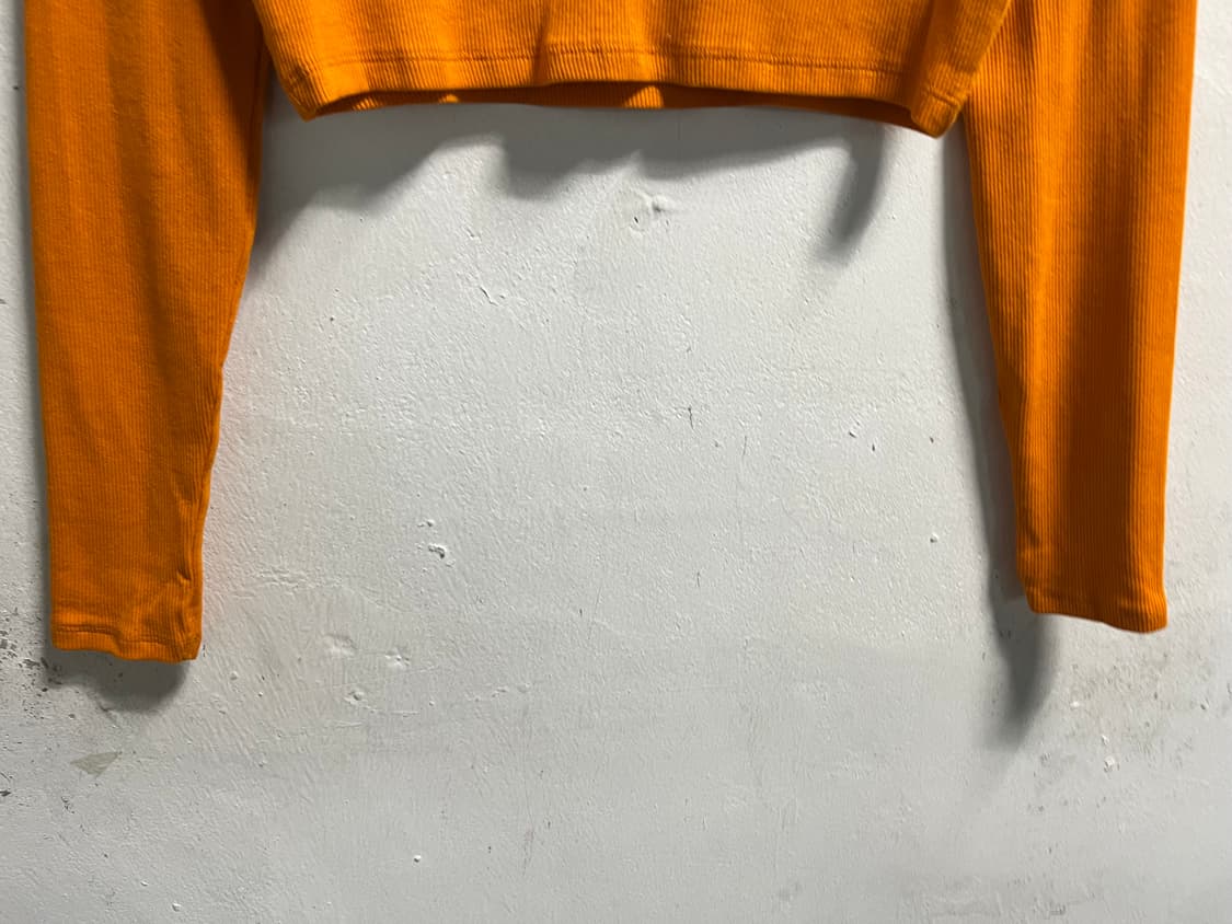 (55) ZARA 자라 스판 트임 크롭 카라 긴팔티셔츠 상품이미지3