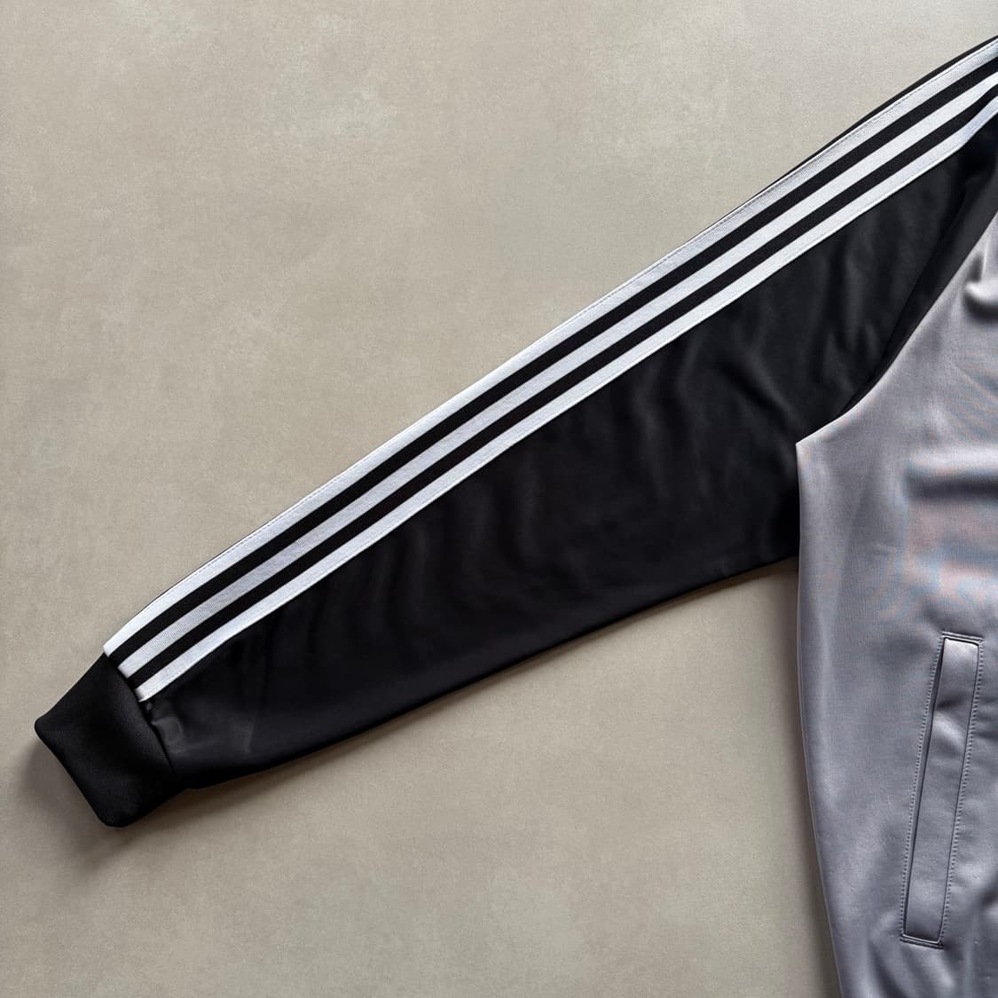 [L]아디다스 니고베어 회검 트랙탑 져지 상품이미지7