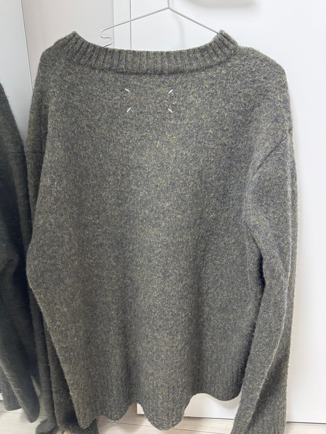 메종 마르지엘라 크롭 브이넥 니트 XL 상품이미지4