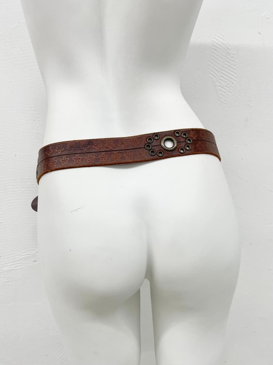 레더 스터드 펀칭 벨트 상품이미지4
