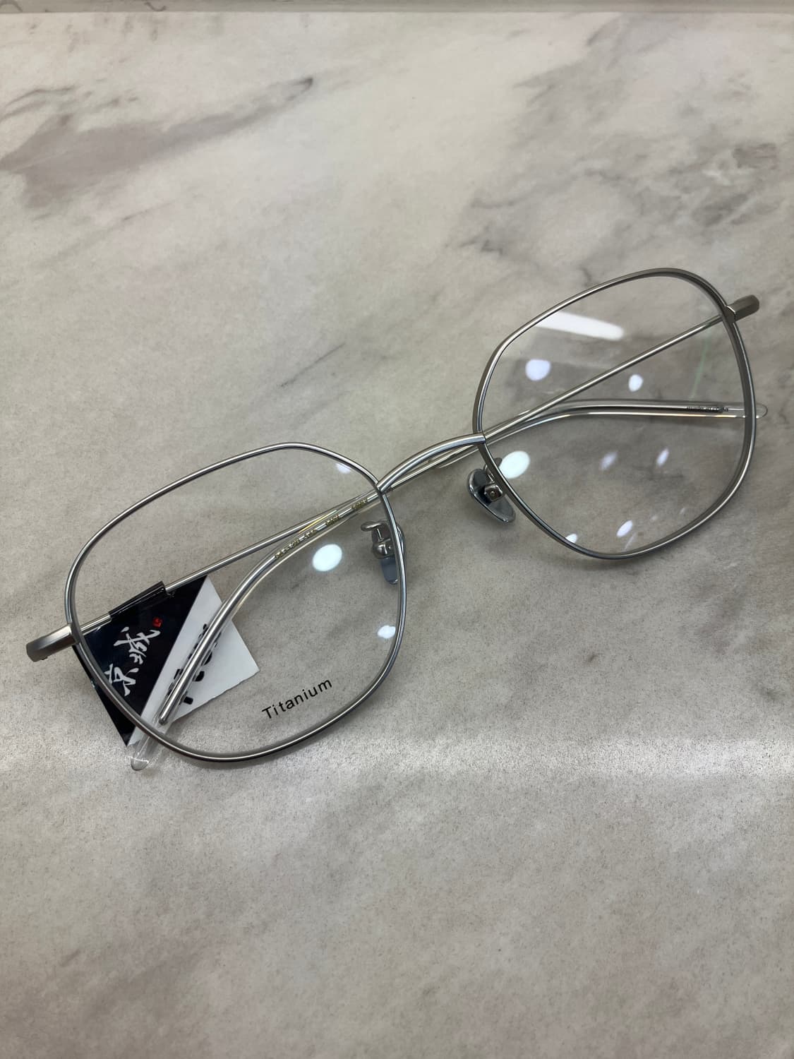 경성 京城 티타늄 올 실버 소프트 스퀘어 메탈테 안경 상품이미지1