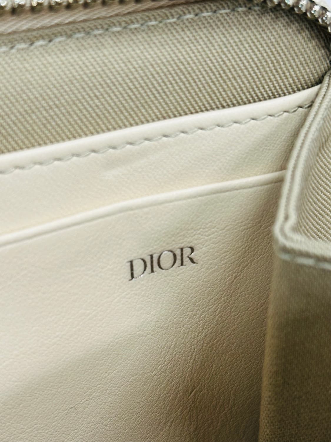 디올 다이아몬드 파우치 크로스백 상품이미지9