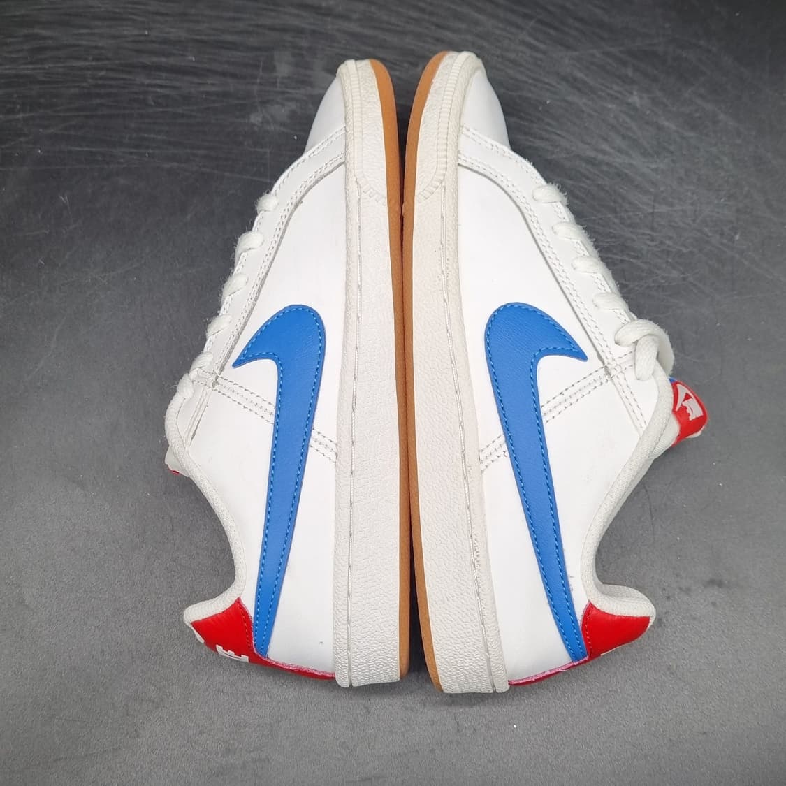 나이키 코트 로얄 흰파빨 스니커즈 235. 상품이미지5